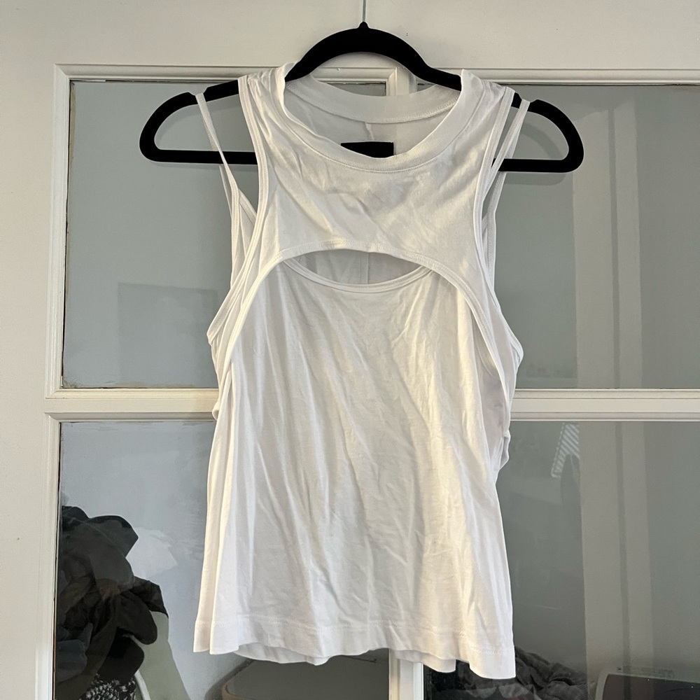 Della Top